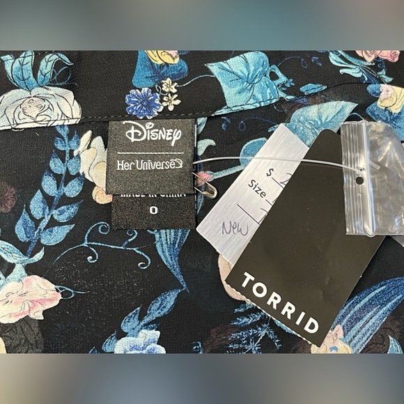 Torrid Disney Alice In Wonderland Button Down Tunic Size 0(12/14) NWT - Picture 4 of 7